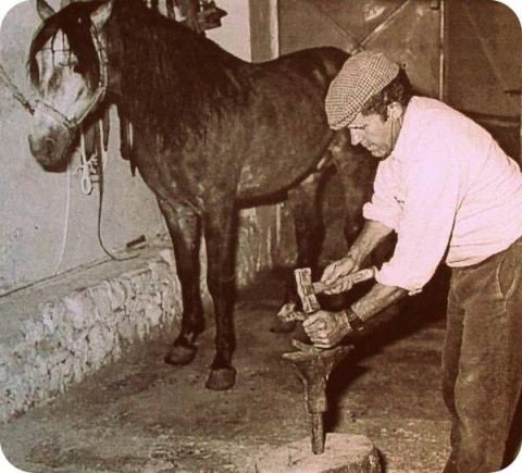Los Herradores - Profesiones ya desaparecidas en Castellar.-