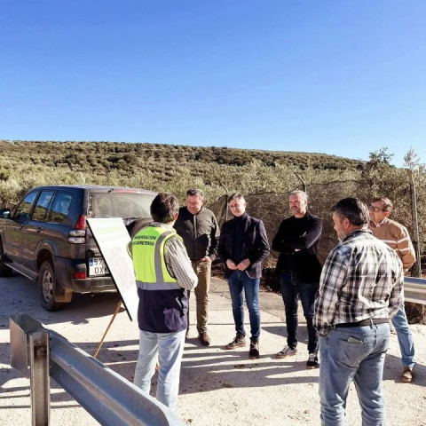La Diputación de Jaén invierte cerca de 202.000 euros en la vía de interés agrario JV-6022