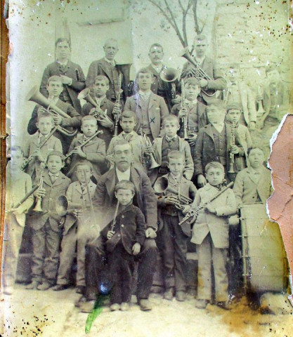 Del museo de artes y costumbres populares de Ramón y Rosi Benegas